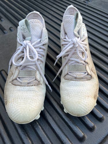 White Men's Molded Cleats High Top Freeze