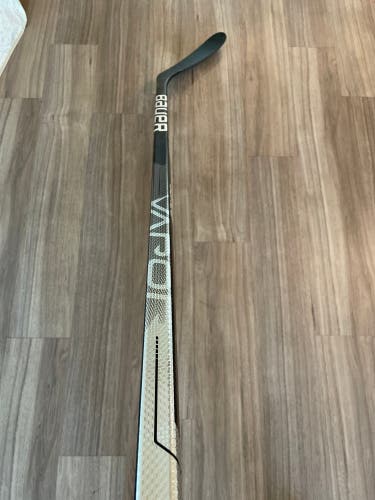 Intermediate Right Handed P28 65 Flex Kucherov Custom Silver Vapor Hyperlite Hockey Stick