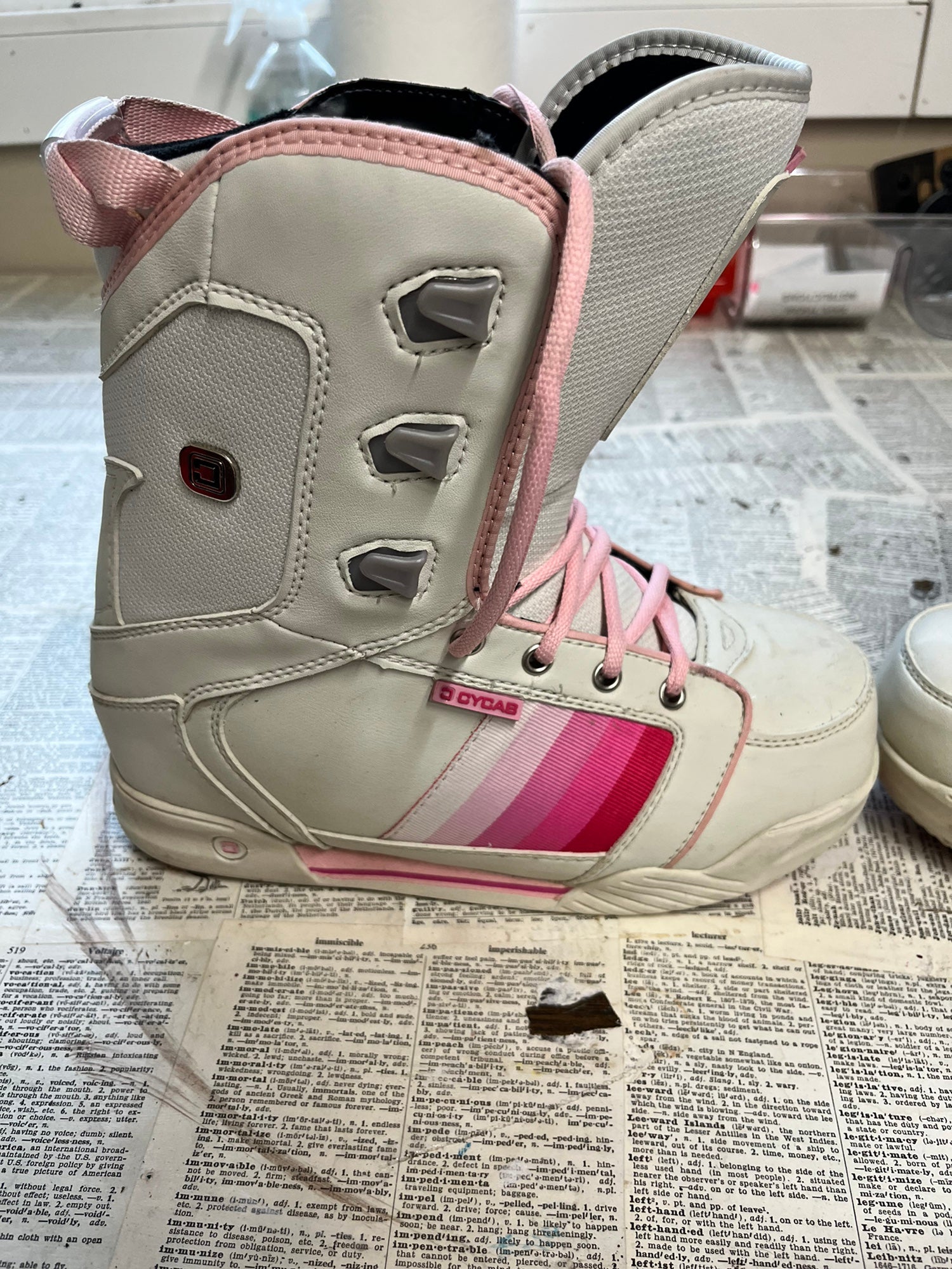elke keer Vermaken Misbruik Size 5.0 (Women's 6.0) Cycab Snowboard Boots | SidelineSwap