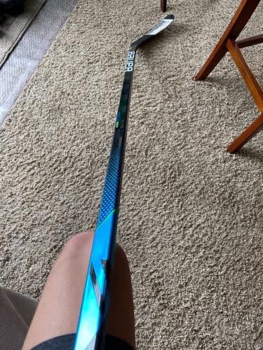 Senior Right Handed Toe Pattern  Nexus Geo Hockey Stick