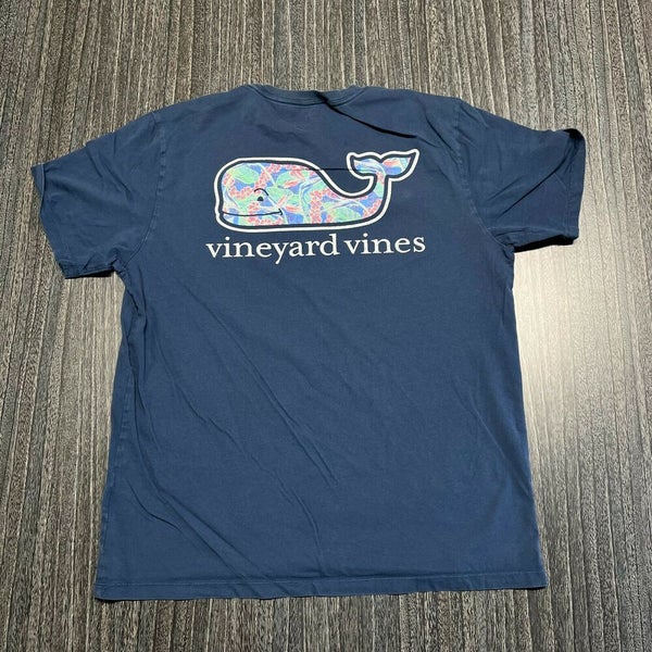 Vineyard Vines T Shirt Men Medium Adult Blue Whale Logo Soft Pocket Tee  Retro