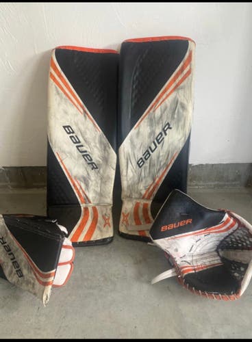 Bauer vapor 2 goalie pads and gloves