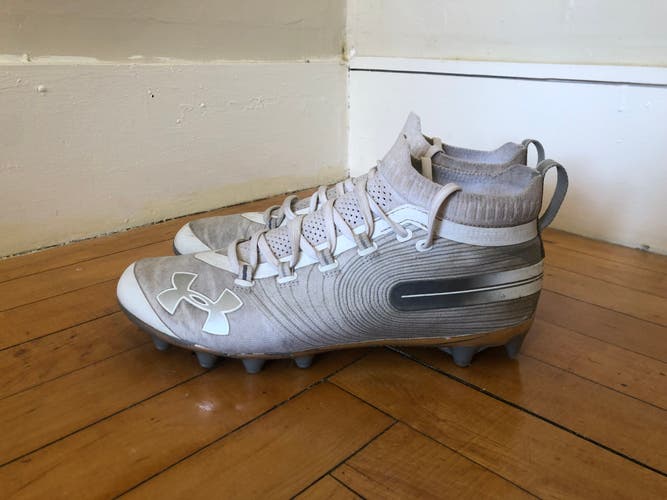 White Adult Used Size 10 (Women's 11) Under Armour Spotlight MC