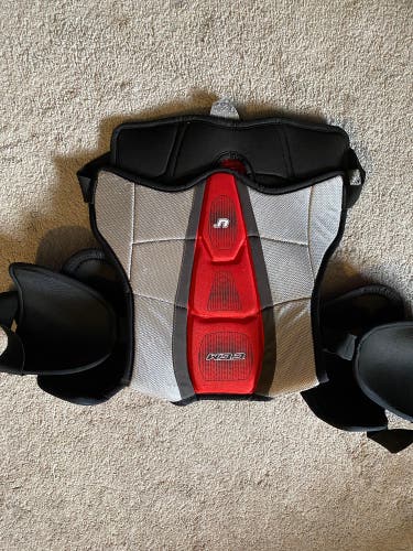 CCM U+08 shoulder pads