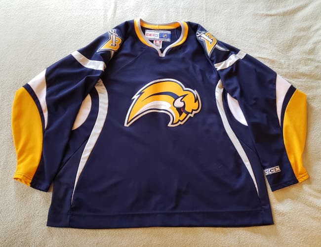 Buffalo Sabres Blue Adult Men's Used XL Reebok Jersey