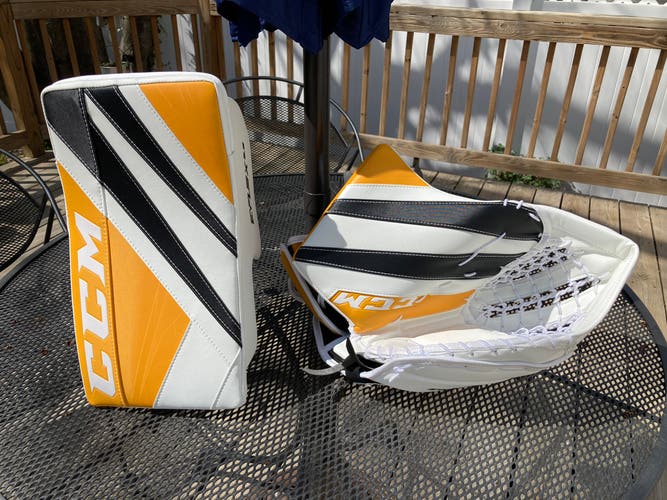 CCM Extreme Flex 5.9 SR Glove and Blocker