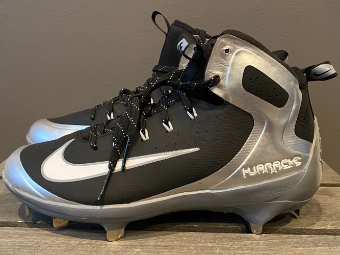 Nike Alpha Huarache Elite Mid Baseball Cleat