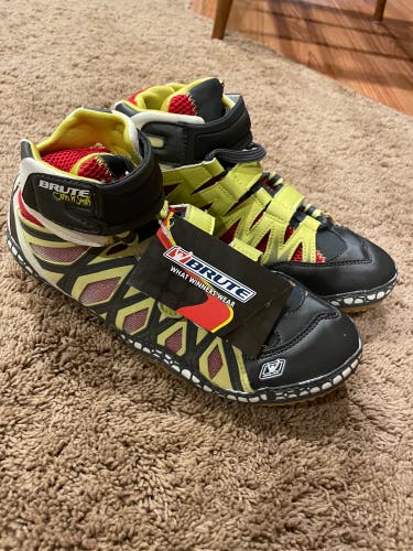 Brute wrestling shoes Size 9