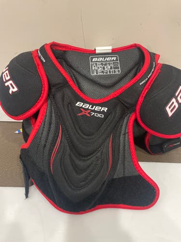 New Small Bauer Vapor X700 Shoulder Pads