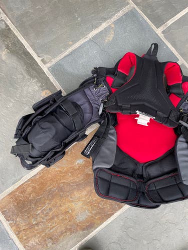 Used Medium Bauer Vapor X2.9 Goalie Chest Protector