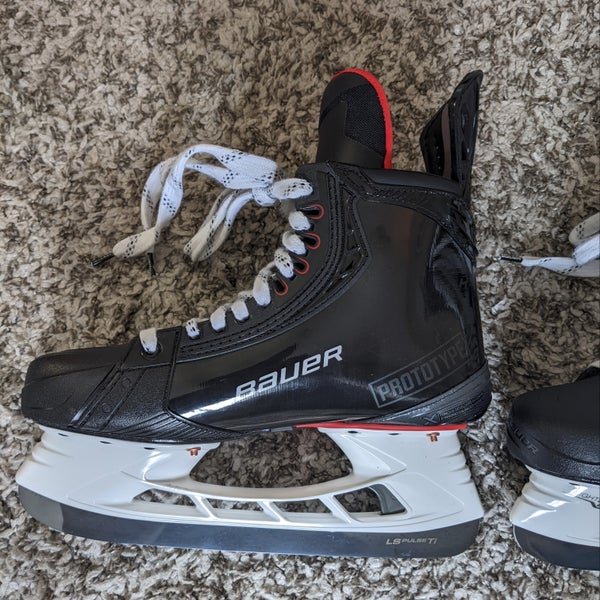 New Bauer Prototype Vapor Hyperlite Hockey Skates Regular Width Pro Stock Size 9.5