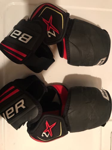 Used Large Bauer Vapor 2x Elbow Pads