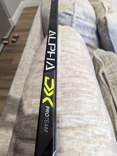 Senior New Right Handed Warrior Alpha DX Hockey Stick Mid Pattern