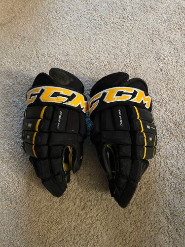 Used CCM 14" Tacks 4 Roll Pro Gloves