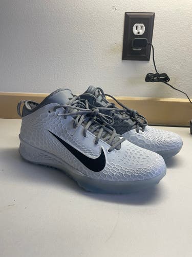 NIKE MEN'S FORCE ZOOM TROUT 5 TURF Size 11.5