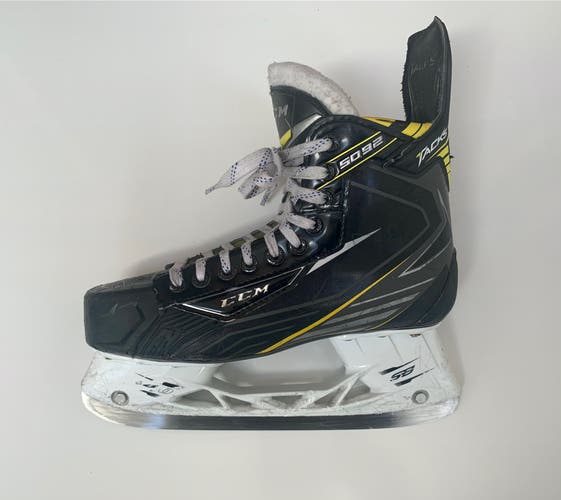 Senior CCM Regular Width  Size 7.5 Tacks 5092 Hockey Skates