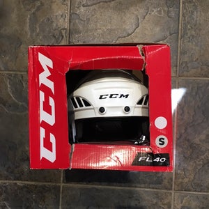New Small CCM FL40 Hockey Helmet-Great starter helmet
