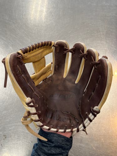 Wilson A2000 11.5" Baseball Glove