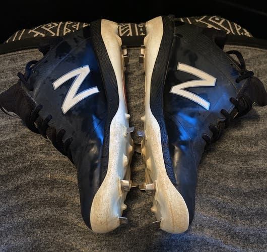 New Balance Black Men's Metal Low Cut Cleats Size 9