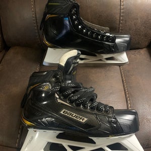 Senior Bauer Regular Width Size 9 Supreme 2S Hockey Goalie Skates