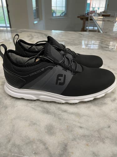 Men's Size 9.0 (Women's 10) Footjoy Superlites XP Golf Shoes
