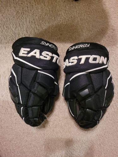 Used Easton Synergy Gloves 13"