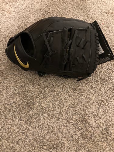 Pitcher's 11.75" Diamond Elite Baseball Glove