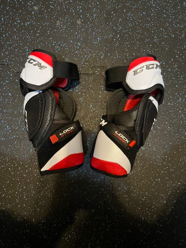 Ccm ft4 elbow pads