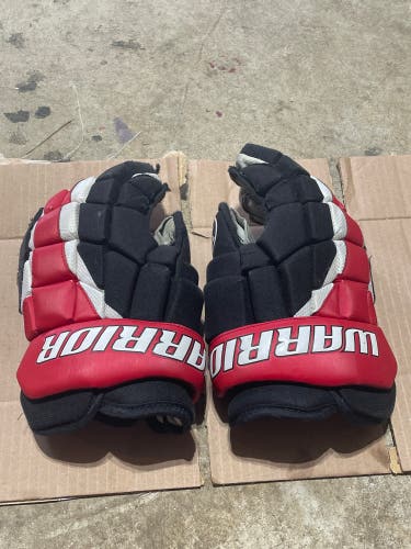 Used Warrior 12" Surge Gloves