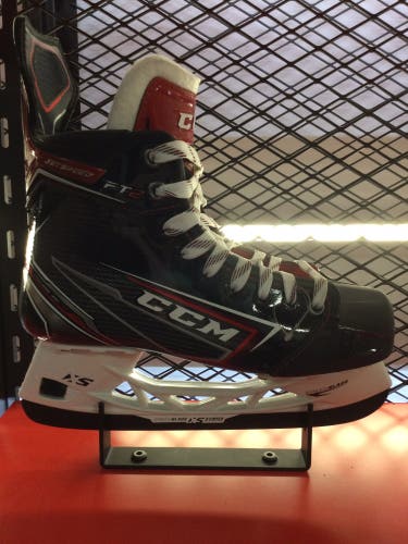 Junior CCM Regular Width Size 5 JetSpeed FT2 Hockey Skates