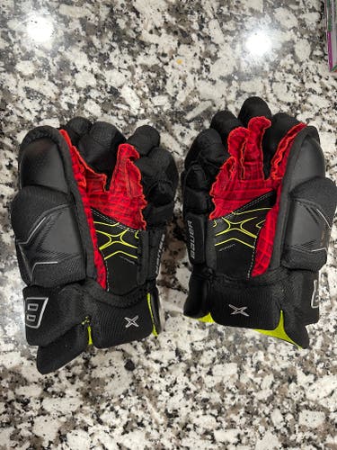 Used Bauer Vapor X2.9 Gloves 11"