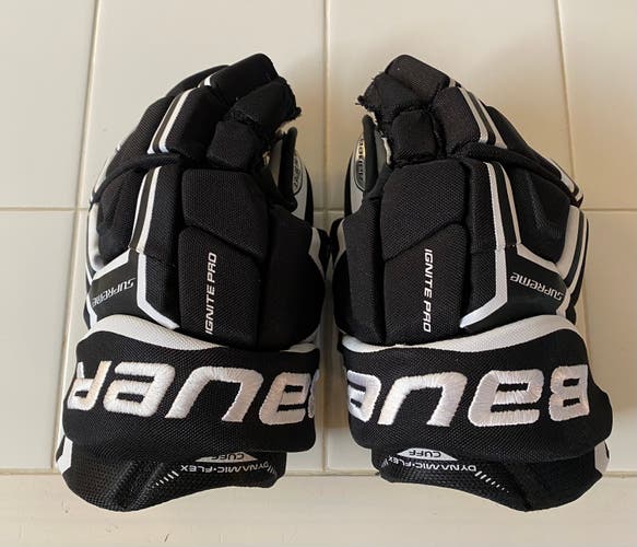 New Junior Bauer Supreme Ignite pro Gloves
