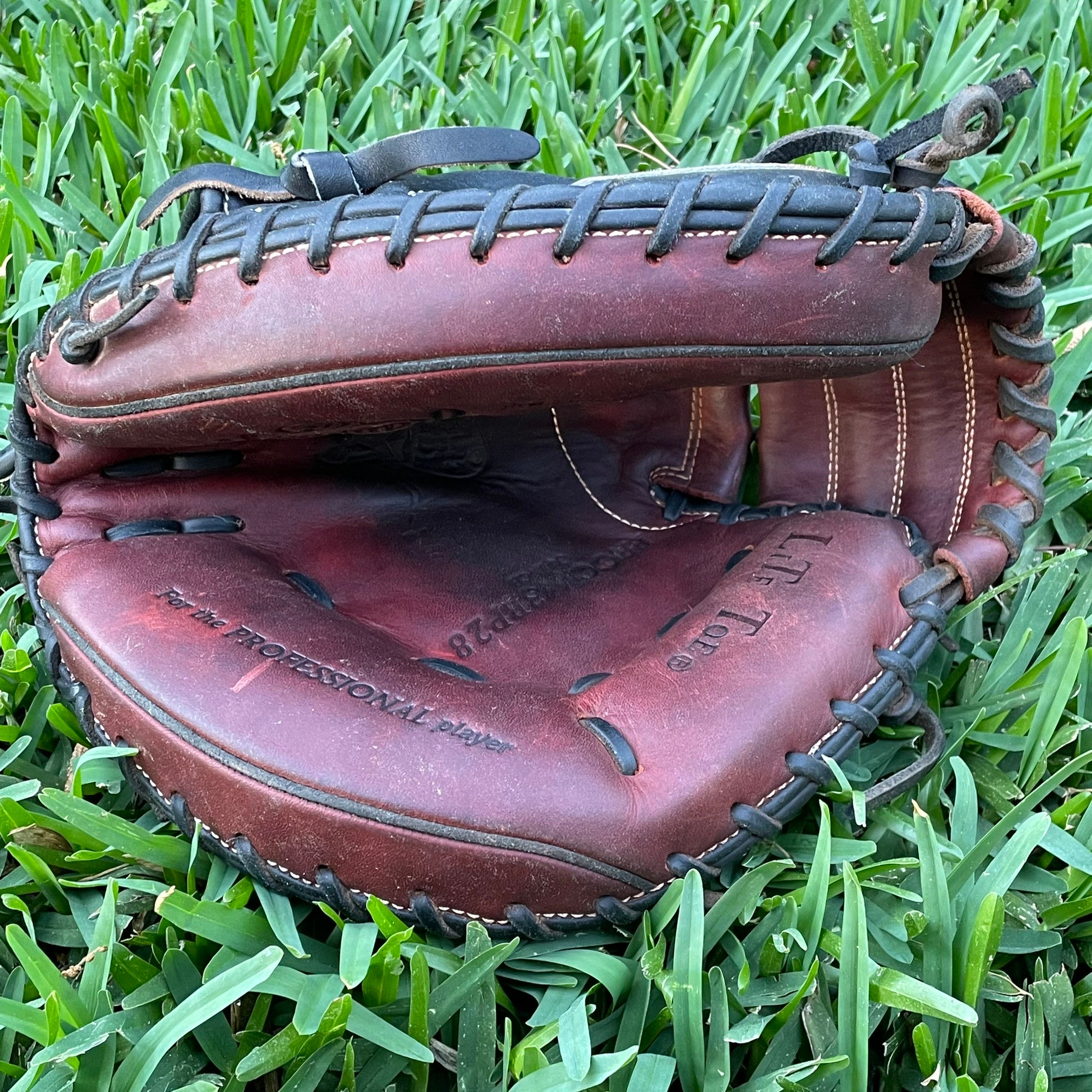 The Rodeo - Catchers Mitt, Firstbase Mitt, Trapeze Glove