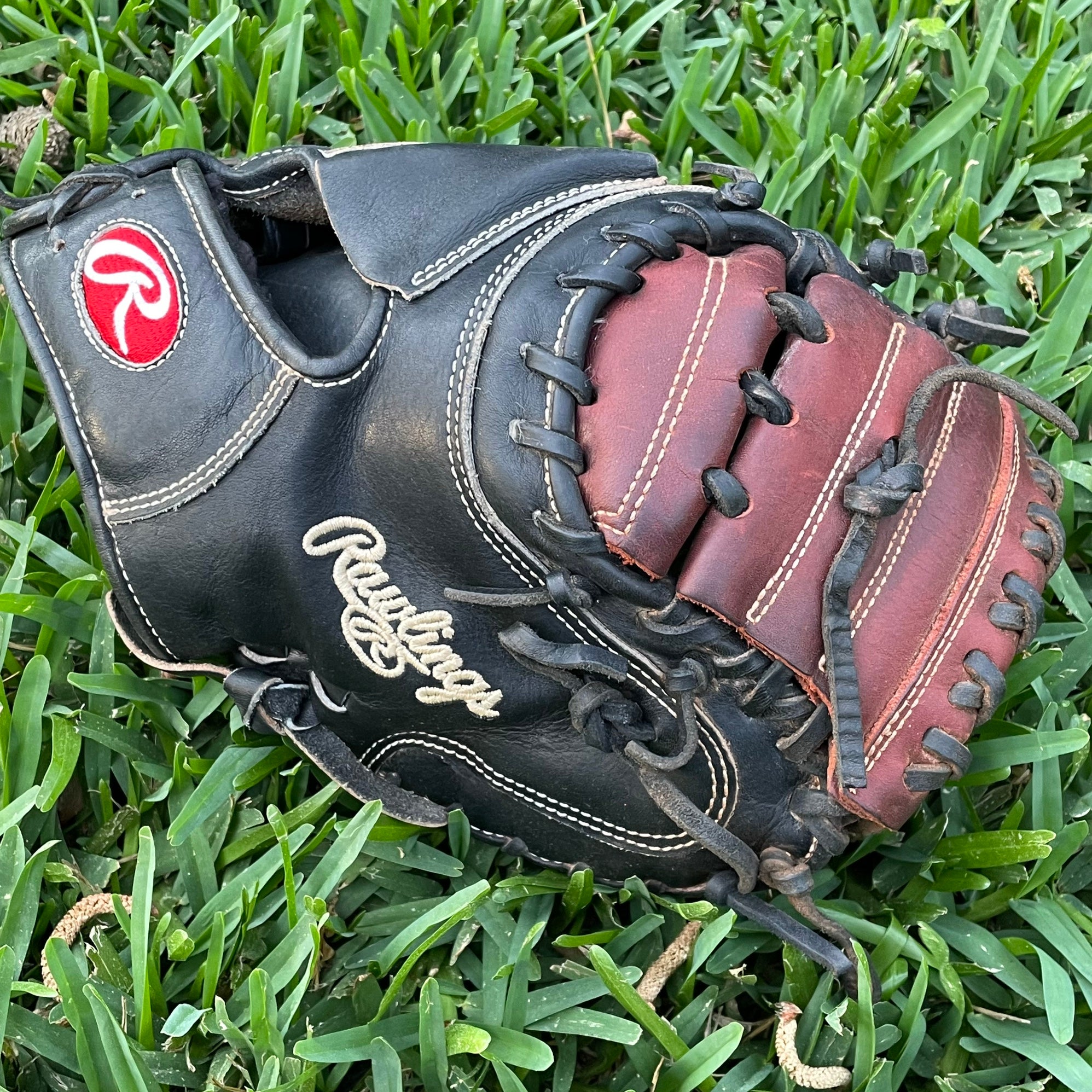 The Rodeo - Catchers Mitt, Firstbase Mitt, Trapeze Glove