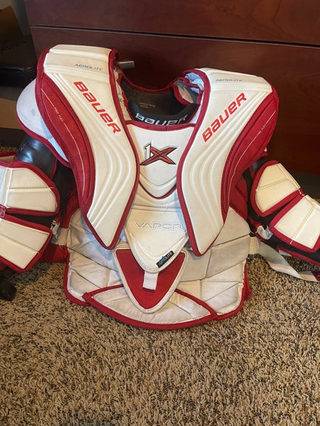 Bauer Vapor aerolite chest protector