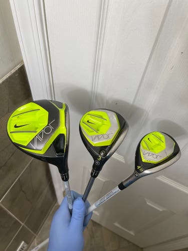 Nike Vapor Driver Adjustable Loft & 3 Wood and 4 Hybrid 23 Regular Flex Right Handed