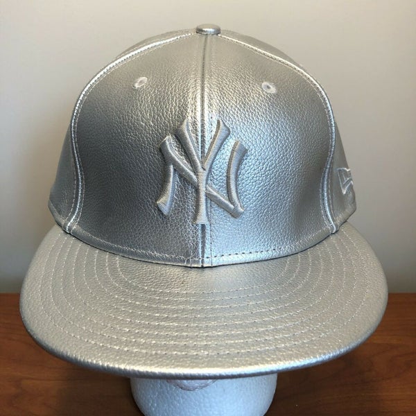 New York Yankees Hat Baseball Cap Fitted 7 3/8 New Era Silver
