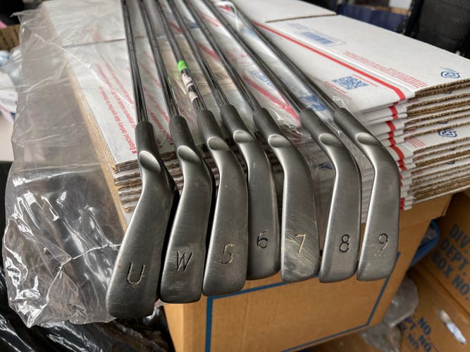 Men's Used Ping Right Handed G30 Iron Set Regular Flex 7 Pieces Steel Shaft 5-W UW RED DOT
