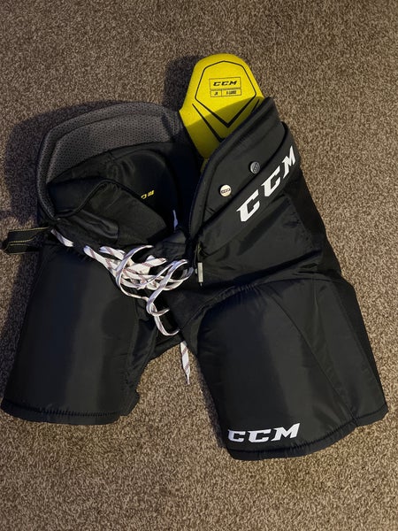 Junior XL CCM Tacks 9040 Hockey Pants