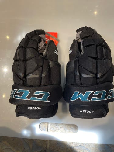 CCM Pro Stock Gloves - San Jose