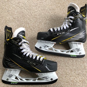 Senior New CCM SUPER TACKS VECTOR PLUS Hockey Skates Regular Width Size 8