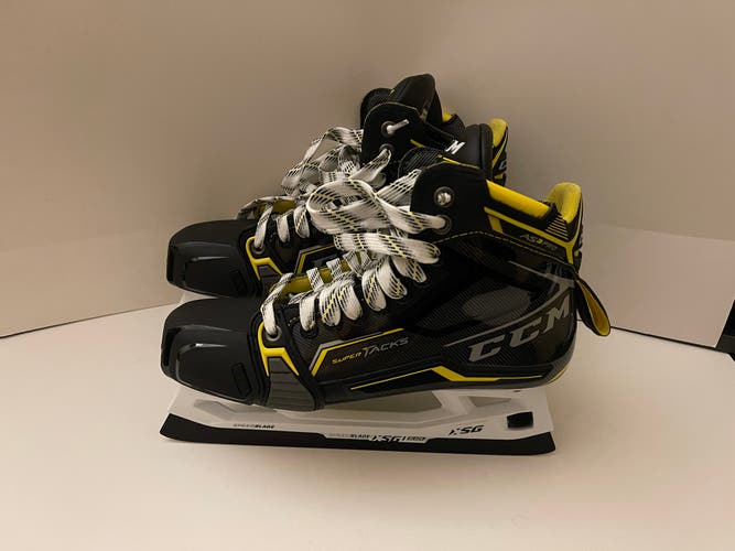 Used CCM Size 8.5D AS3 pro Hockey Goalie Skates