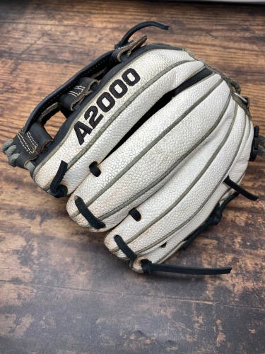 Infield 12" A2000 FP12 Softball Glove
