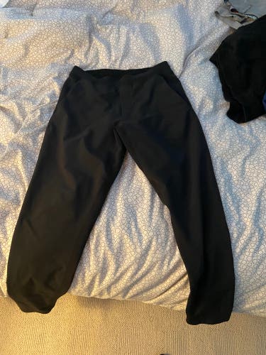 Large license To Train Pants