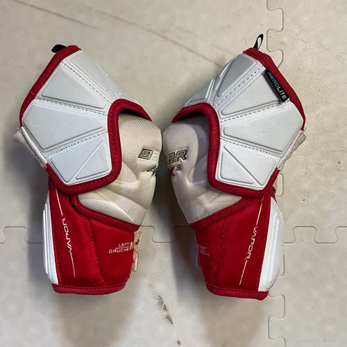 Used Medium Bauer Pro Stock Vapor APX2 Elbow Pads