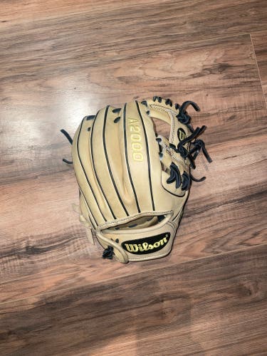 New Right Hand Throw 11.25" A2000 Baseball Glove