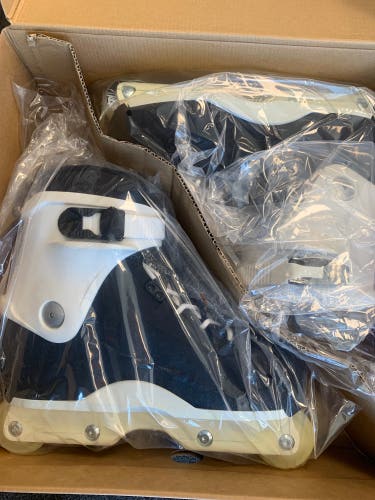 Brand New Swindler Mens Size 9