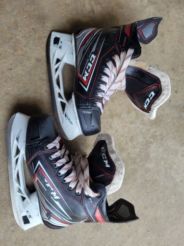 CCM JetSpeed FT470 Hockey Skates Size 4