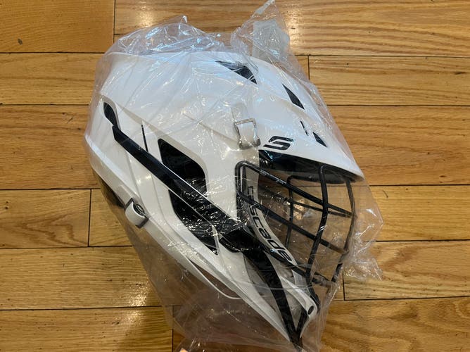 brand new with tags. Cascade S. white with black cage. osfm