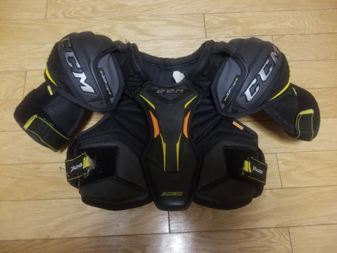Jr  CCM Tacks 9080 Shoulder Pads - L